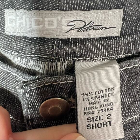 Chico's Platinum 2 gray straight leg jeans size 12 B163 - Picture 2 of 3